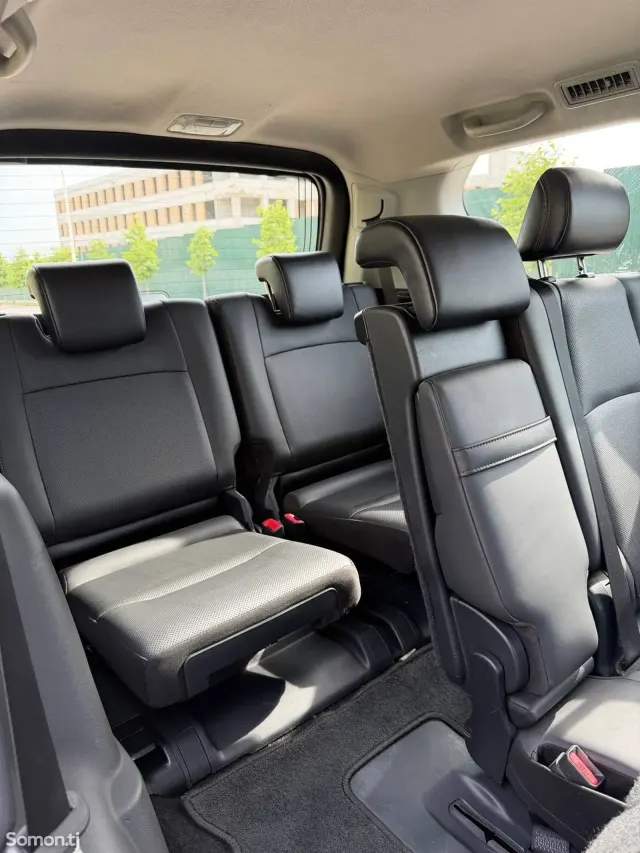 Toyota Land Cruiser Prado 2023 · 4.0 AT