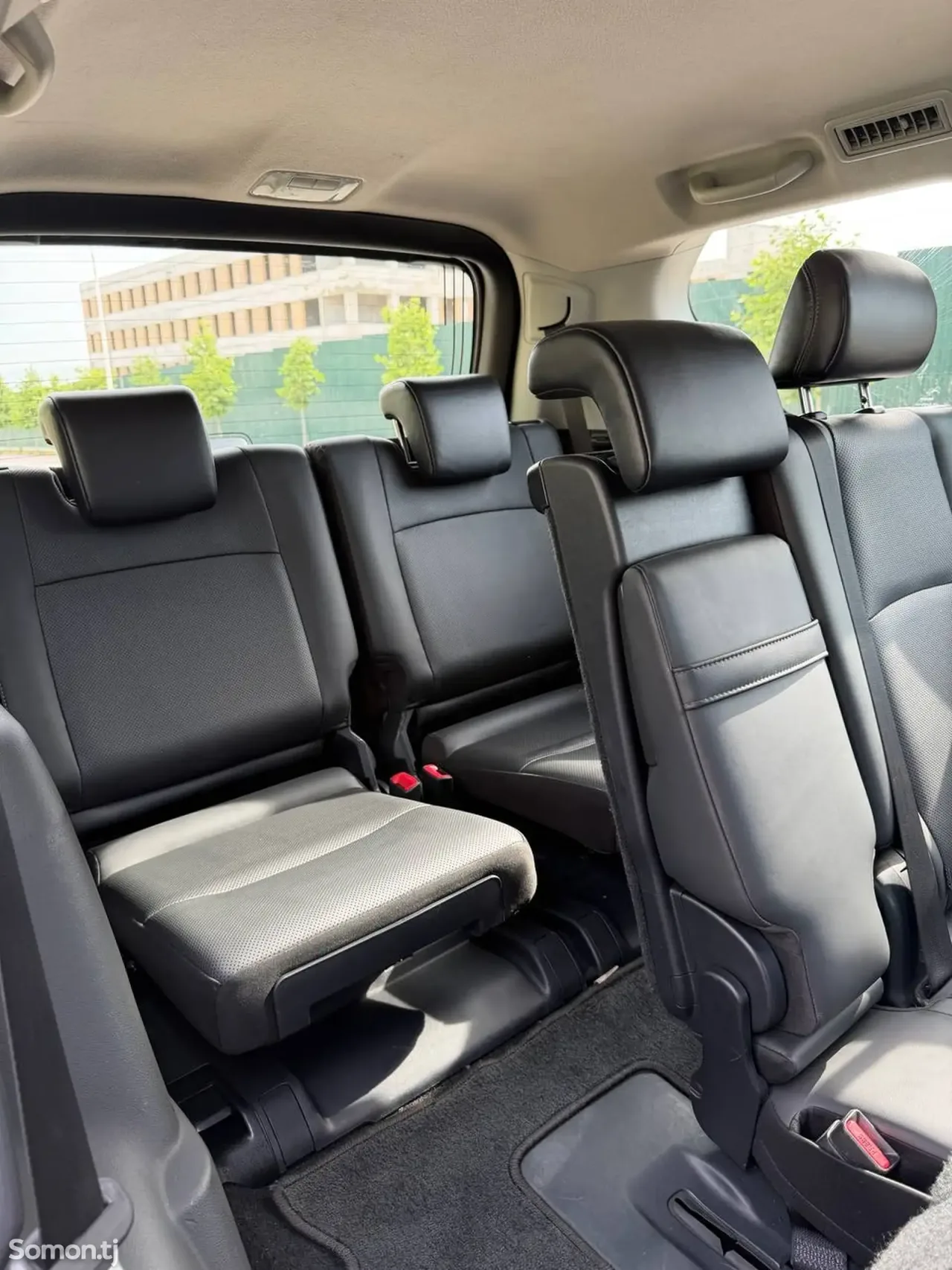 Toyota Land Cruiser Prado 2023 · 4.0 AT