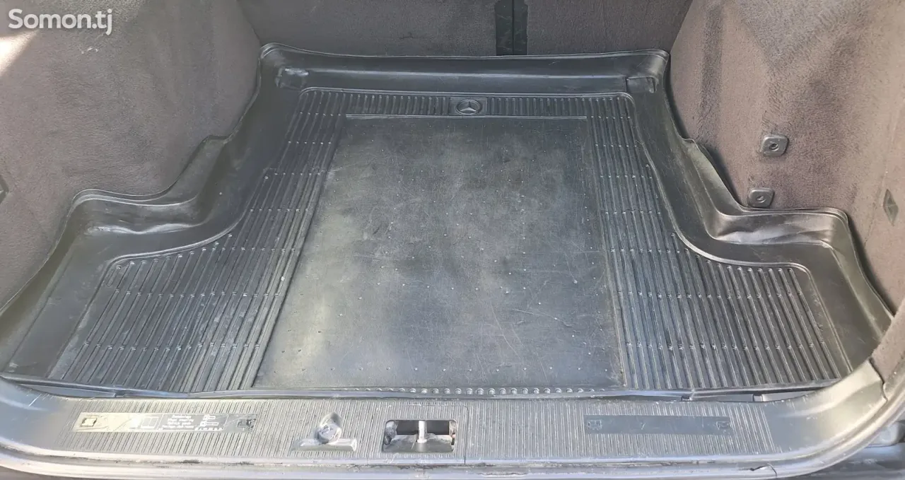 Mercedes-Benz C class 1999 · 2.4 AT