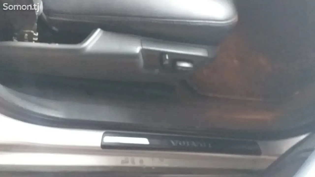 Volvo XC90 2004 · 2.5 AT