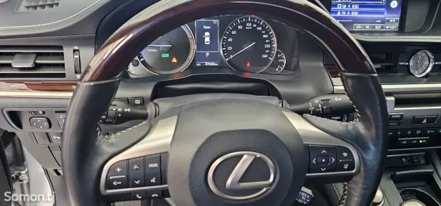 Lexus ES series 2017 · 3.0 AT