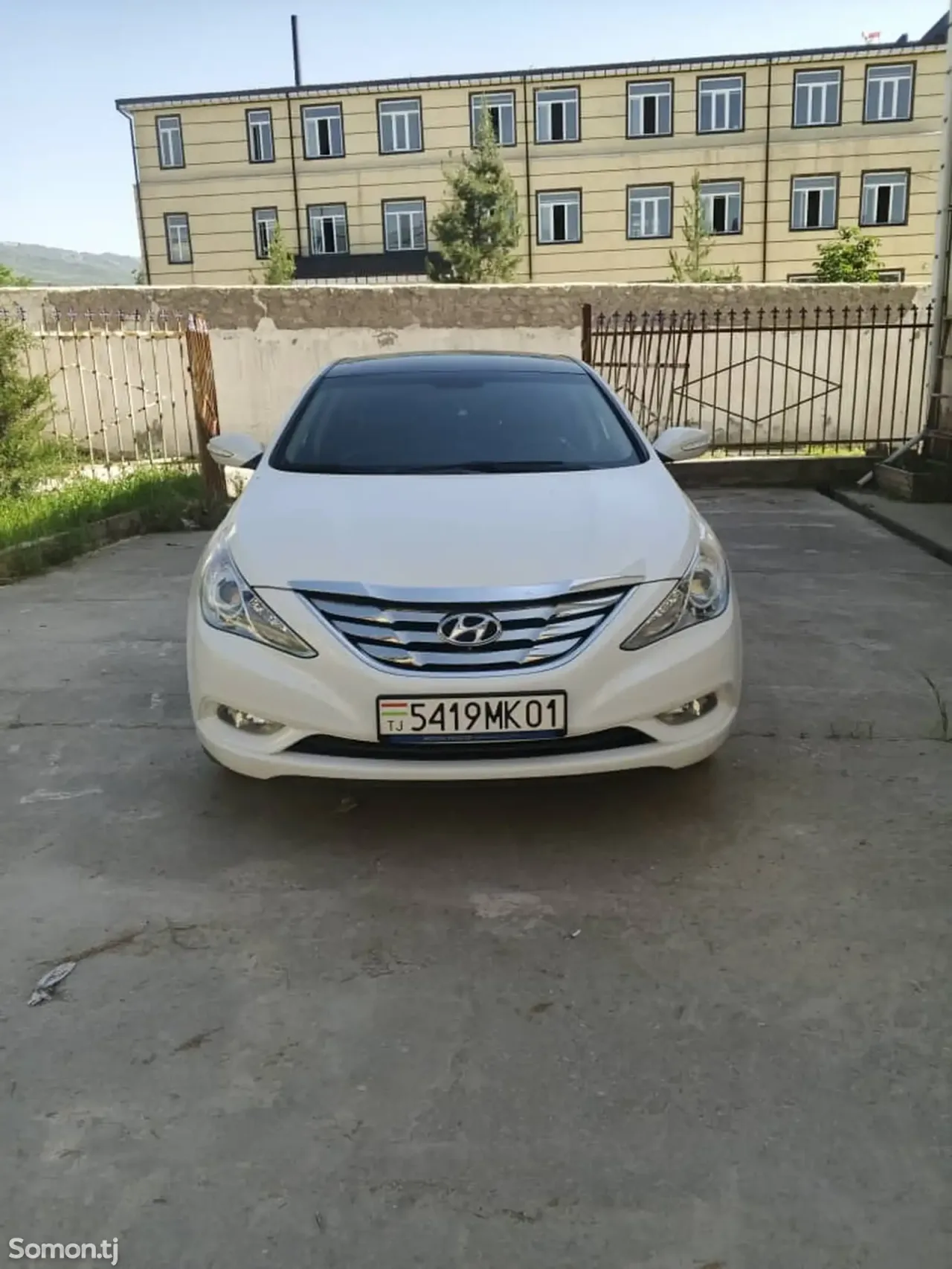 Hyundai Sonata 2012 · 2.0 AT