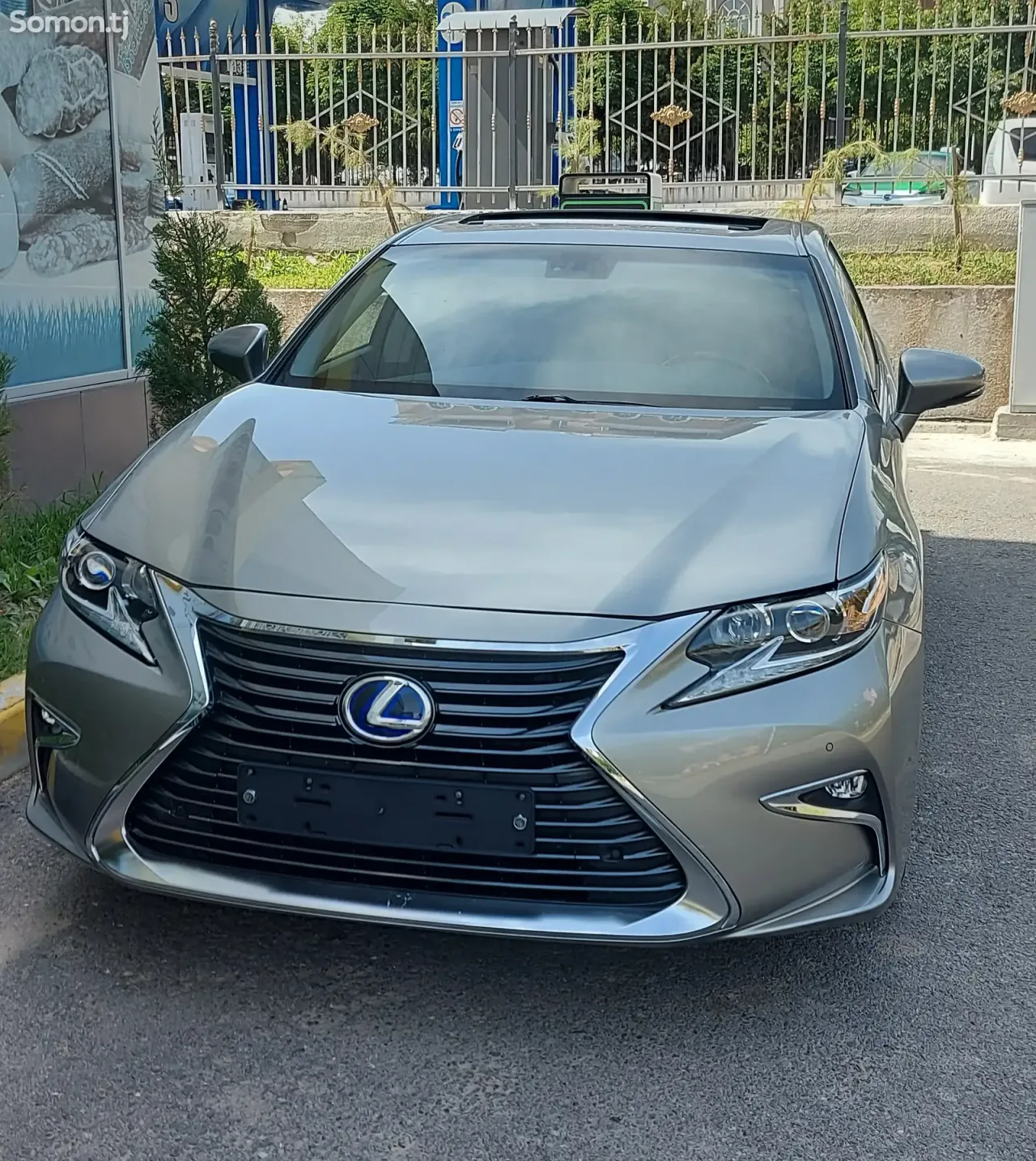 Lexus ES series 2016 · 2.5 AT
