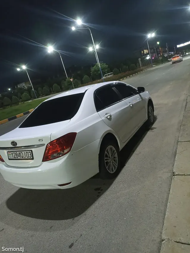 BYD E5 2019 · AT