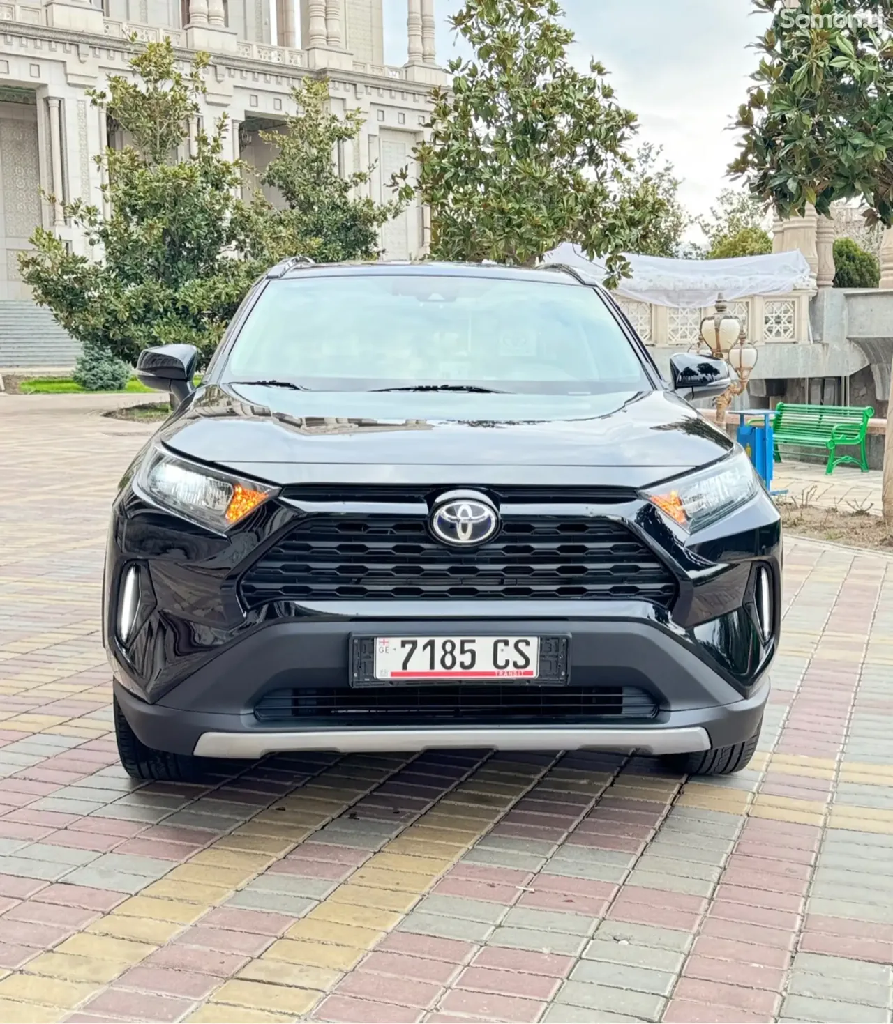 Toyota RAV 4 2021 · 2.5 AT