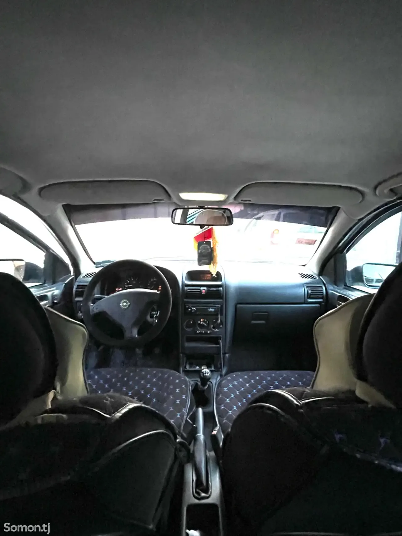 Opel Astra G 1999 · 1.6 MT