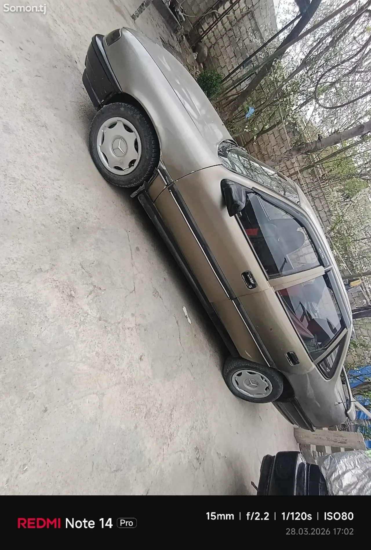 Opel Vectra A 1990 · 1.6 MT