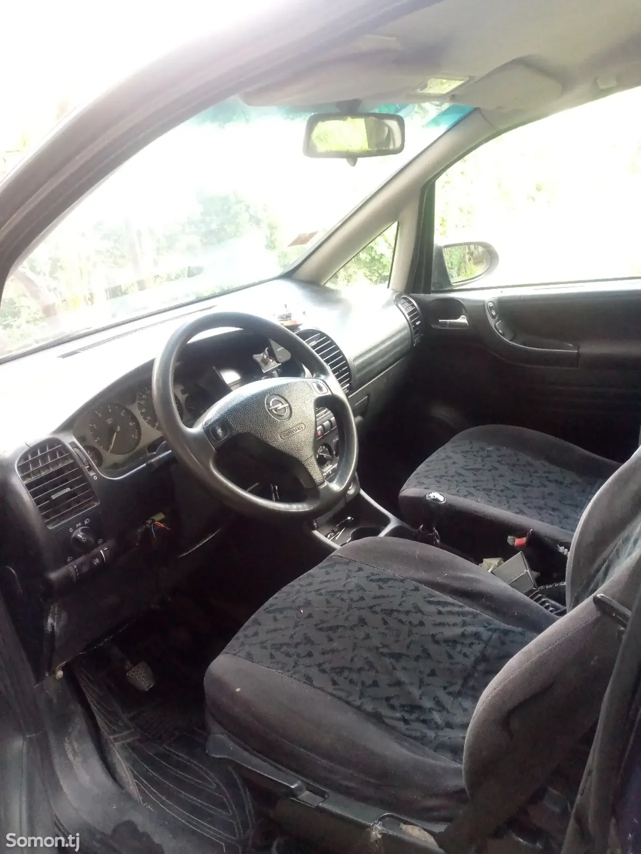 Opel Zafira 2000 · 1.6 MT