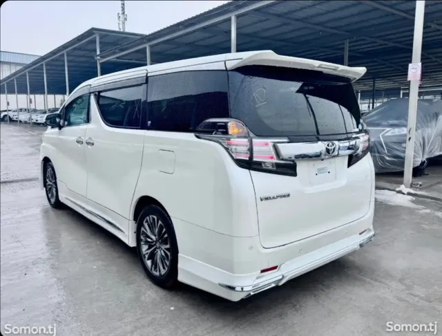 Toyota Vellfire 2016 · 2.5 AT