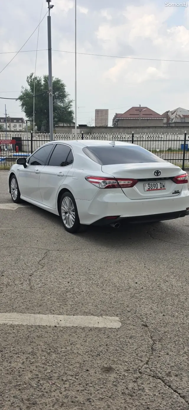Toyota Camry 2018 · 2.5 AT
