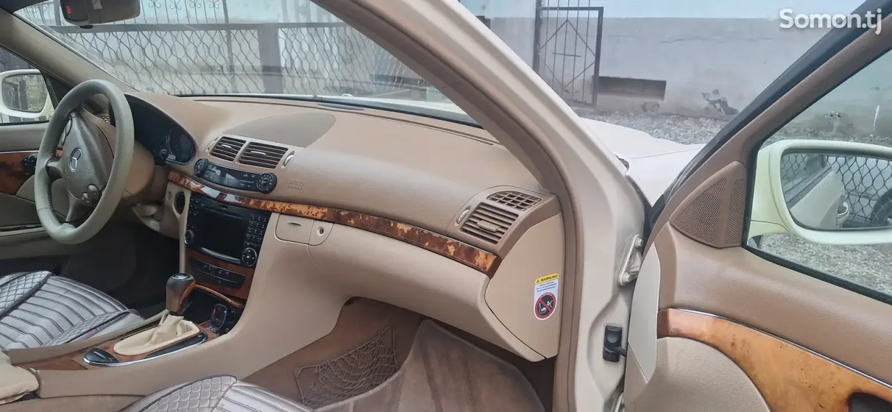 Mercedes-Benz E class 2008 · 2.0 AT