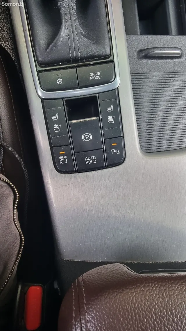 Kia K5 2016 · 2.0 AT