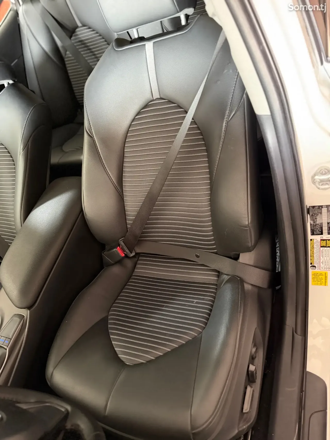Toyota Camry 2024 · 2.5 AT