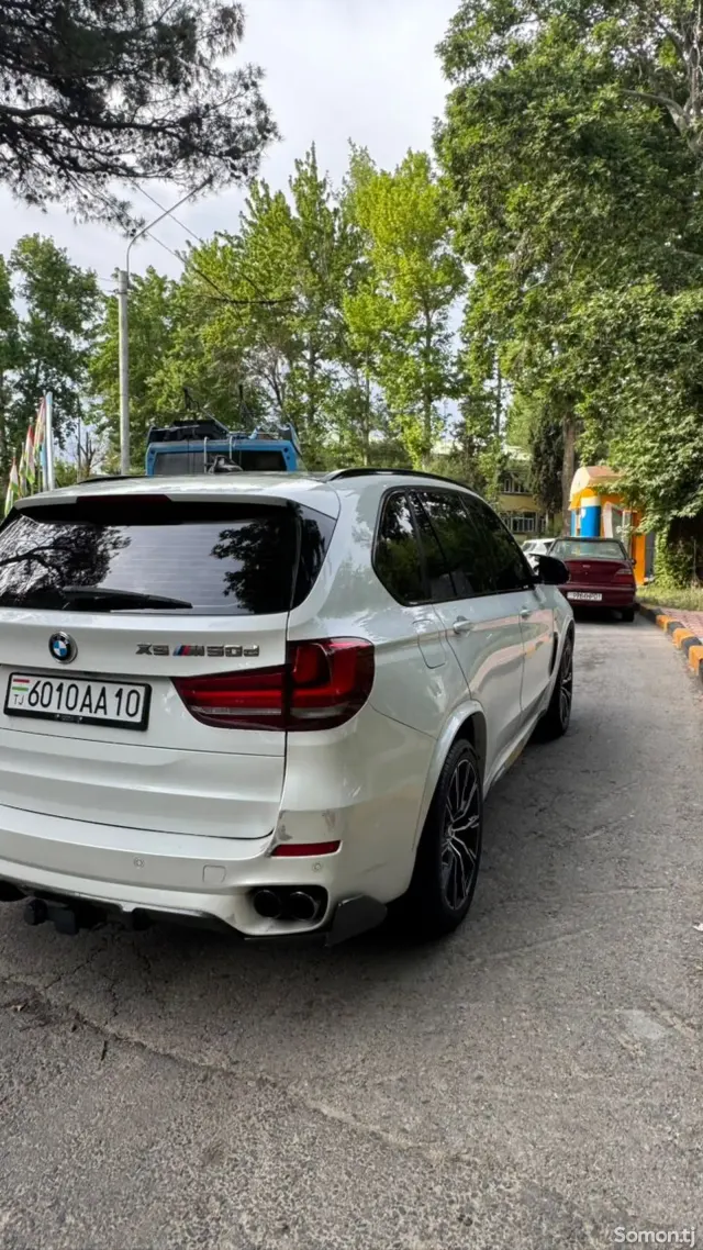 BMW X5 M 2015 · 5.0 AT