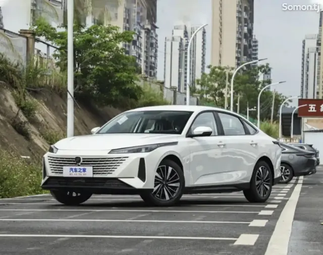 Changan Eado 2025 · AT