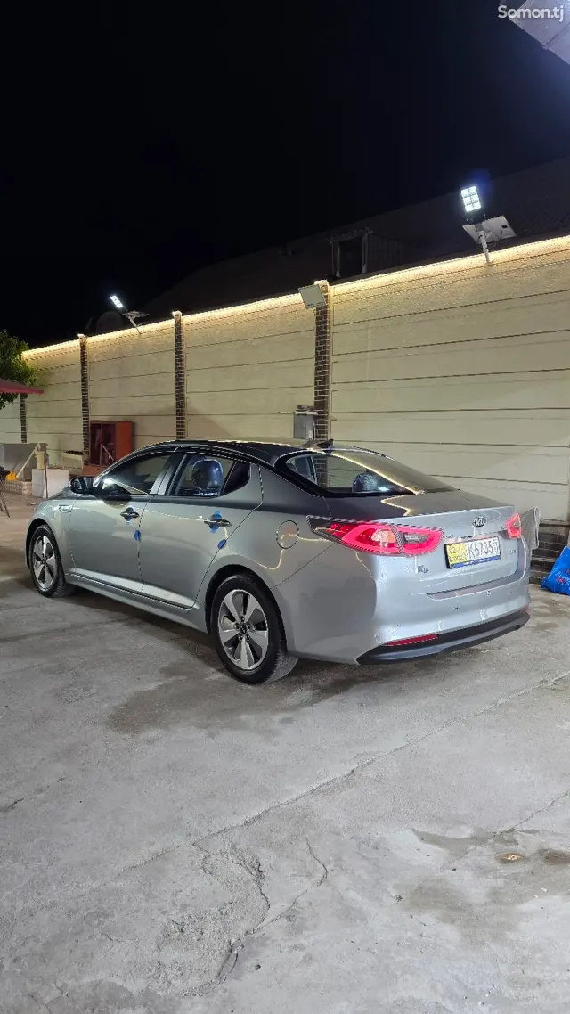 Kia K5 2014 · 2.0 AT