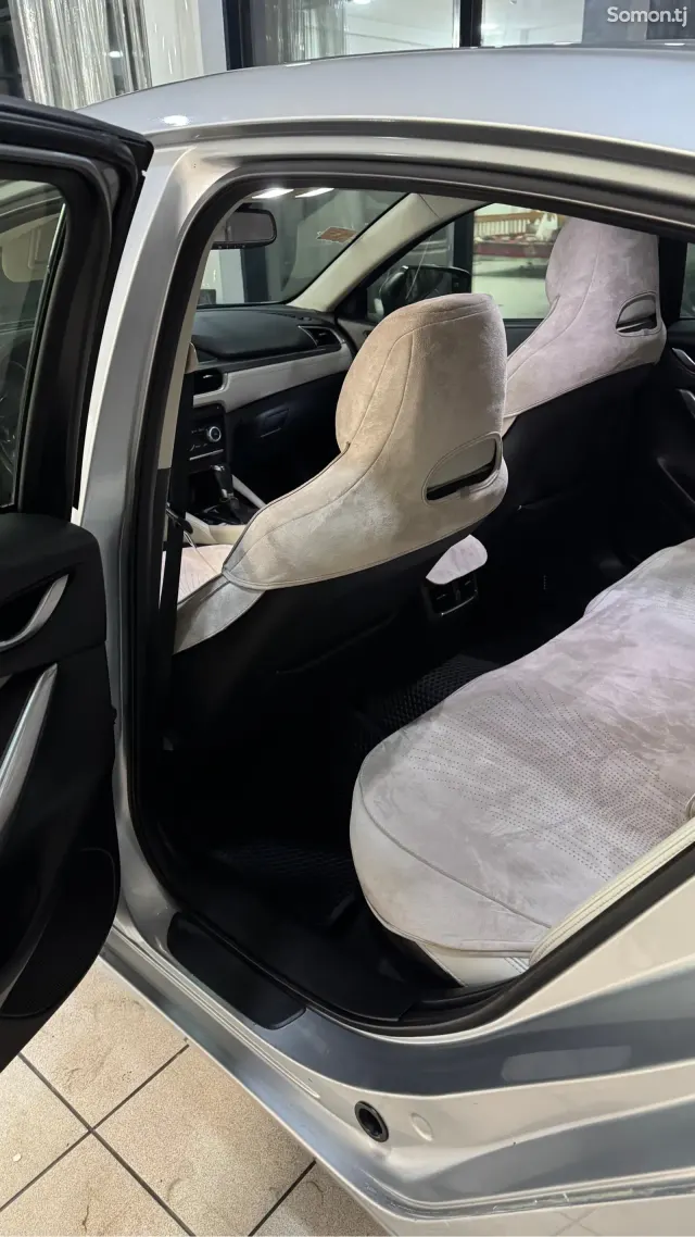 Mazda 6 2016 · AT