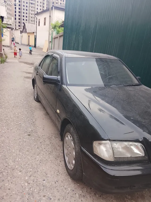 Mercedes-Benz C class 1998 · 2.2 MT