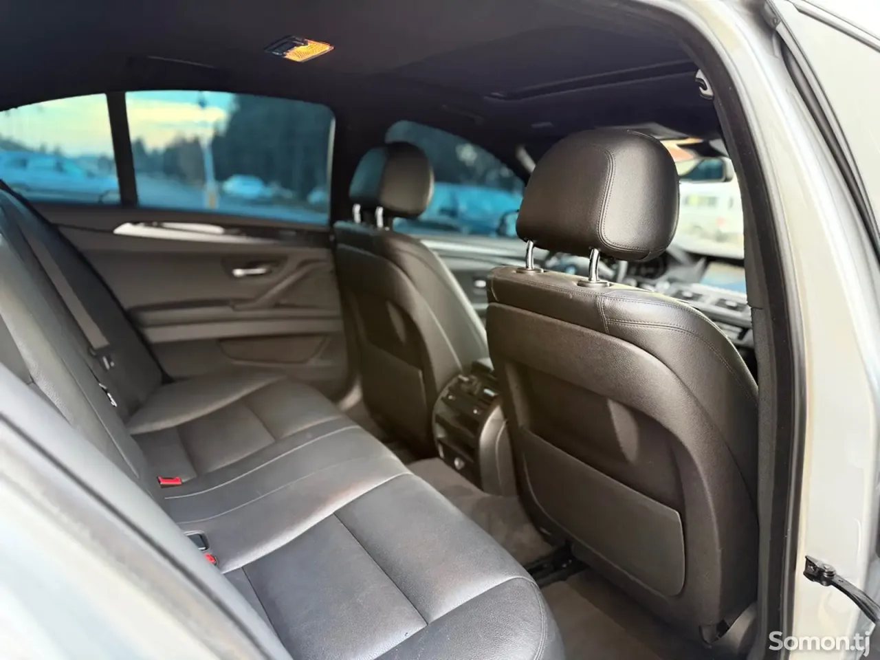 BMW 5 series 2015 · 3.0 AT
