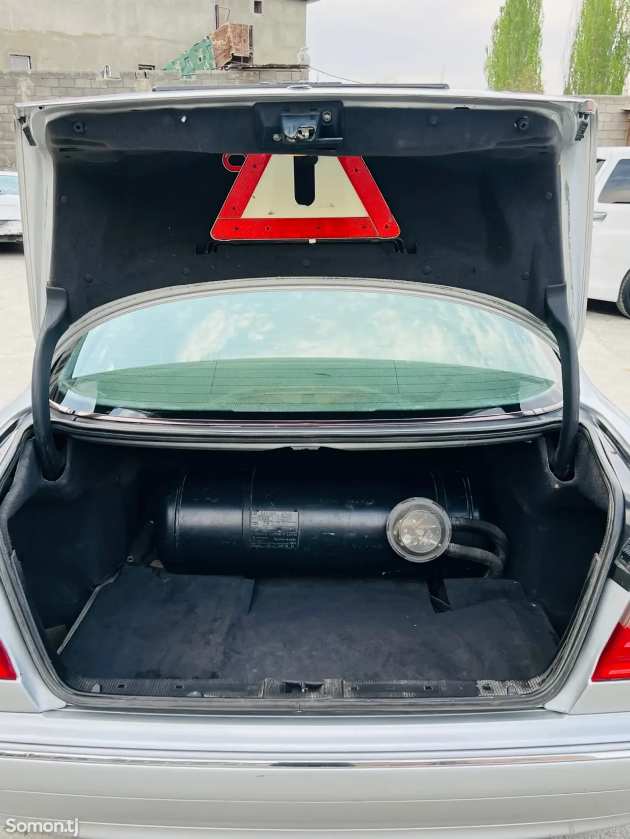 Mercedes-Benz E class 2000 · 2.8 AT