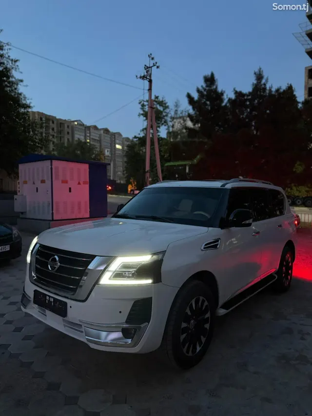 Nissan Patrol 2014 · 5.7 AT
