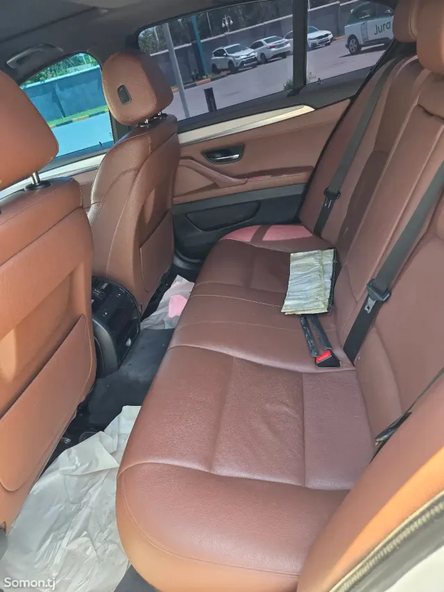 BMW 5 series 2014 · 3.0 AT