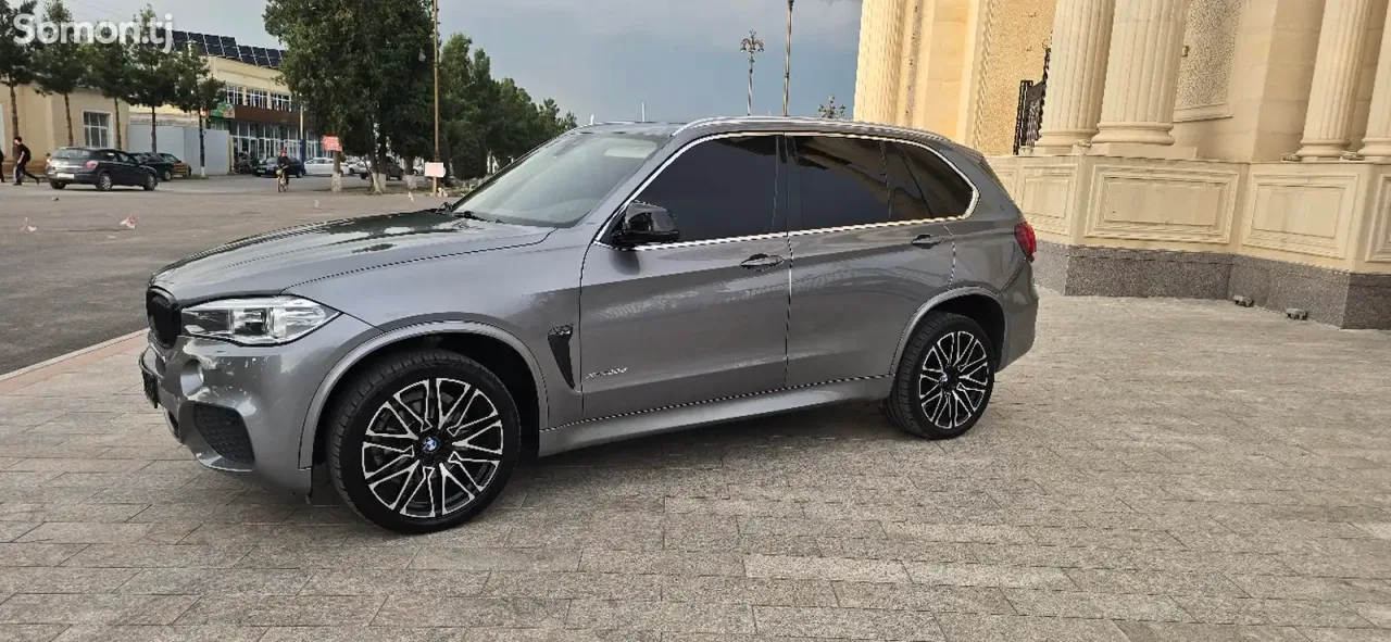 BMW X5 2015 · 3.0 AT