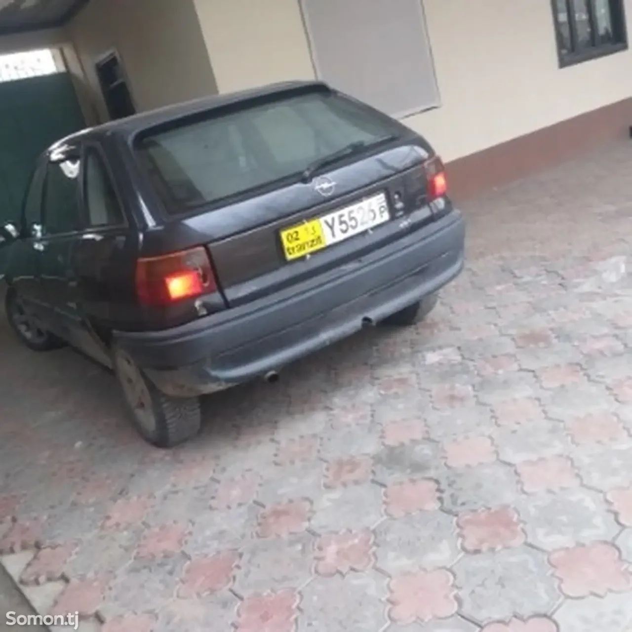 Opel Astra F 1993 · 1.6 MT