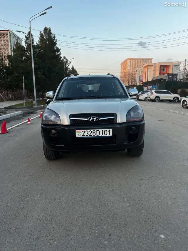 Hyundai Tucson 2009 · 2.0 AT