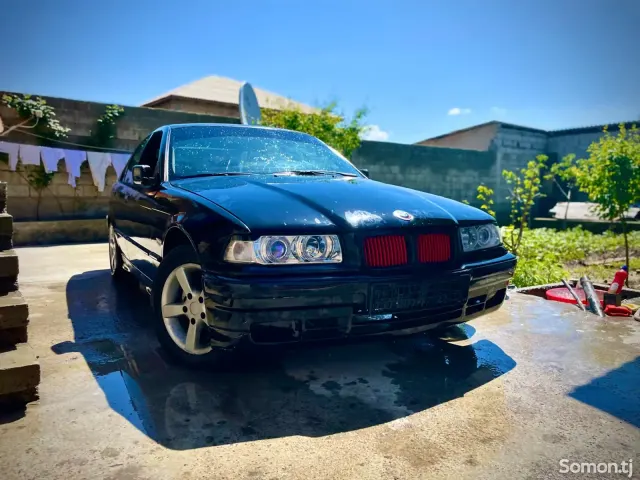 BMW 3 series 1992 · 1.8 MT