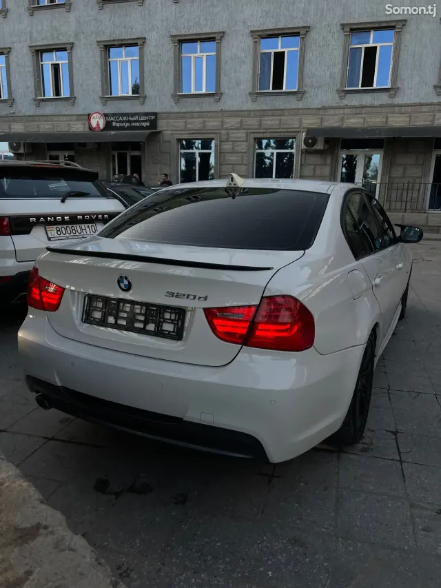 BMW 3 series 2011 · 2.0 AT