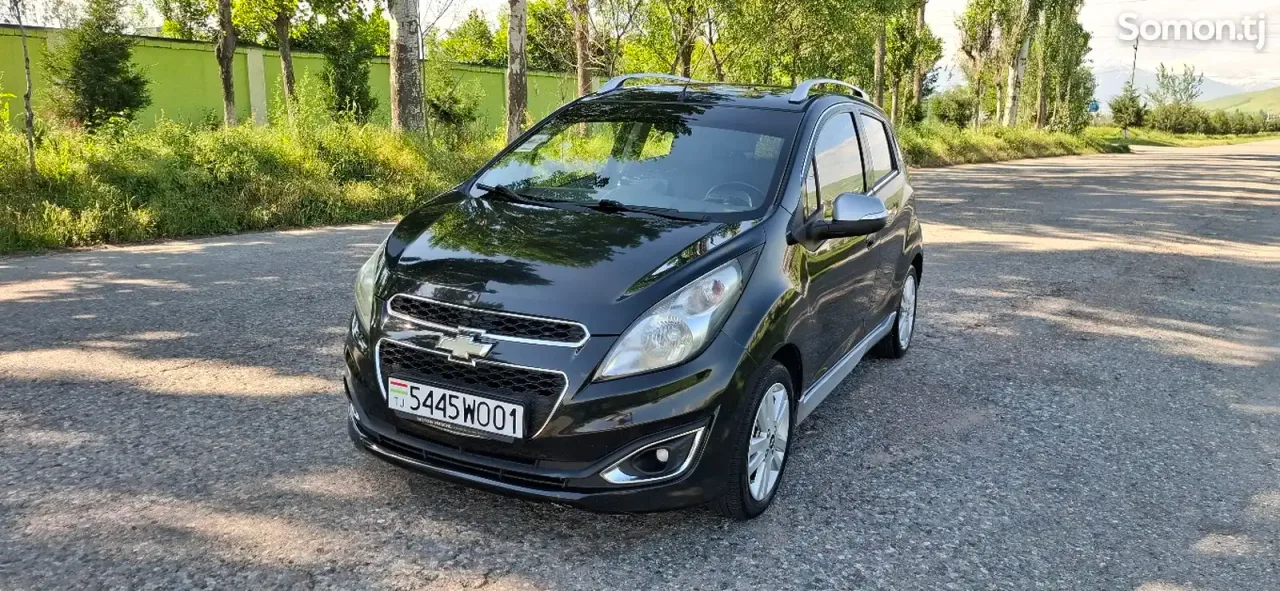 Chevrolet Spark 2014 · 1.1 AT