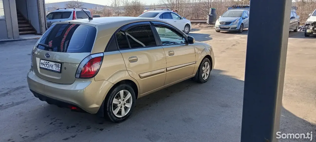 Kia Rio 2010 · 1.4 MT