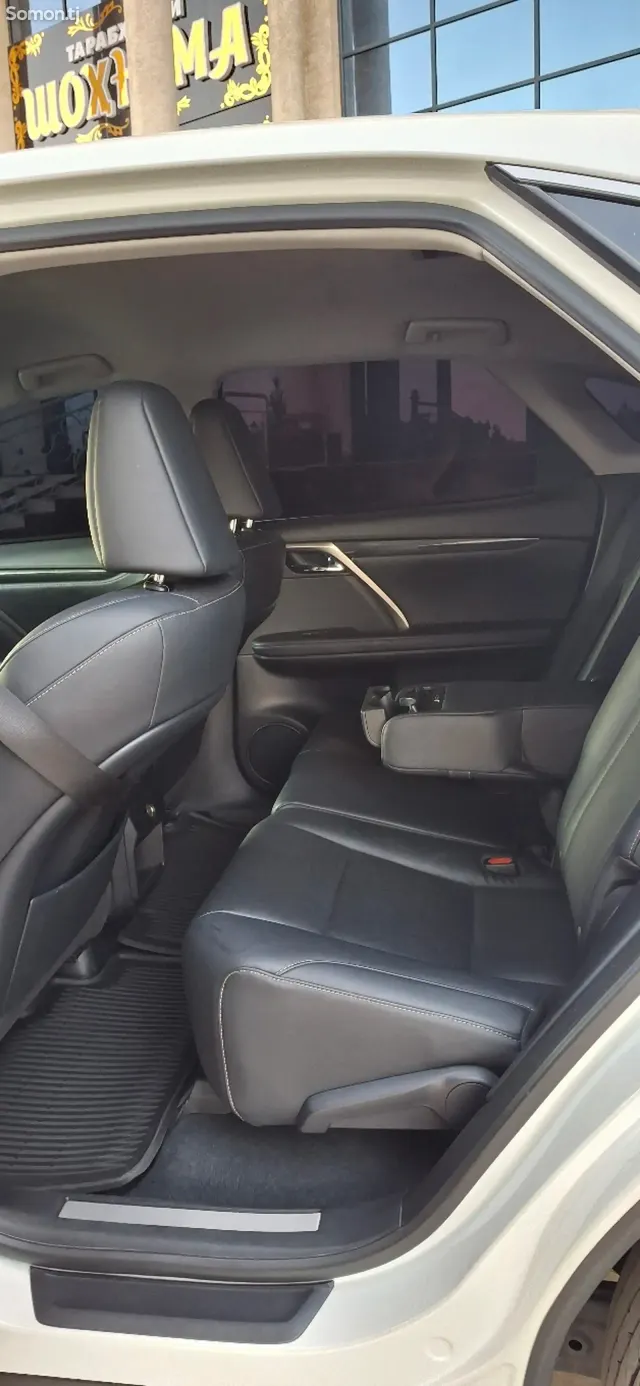 Lexus RX series 2017 · 3.5 AT
