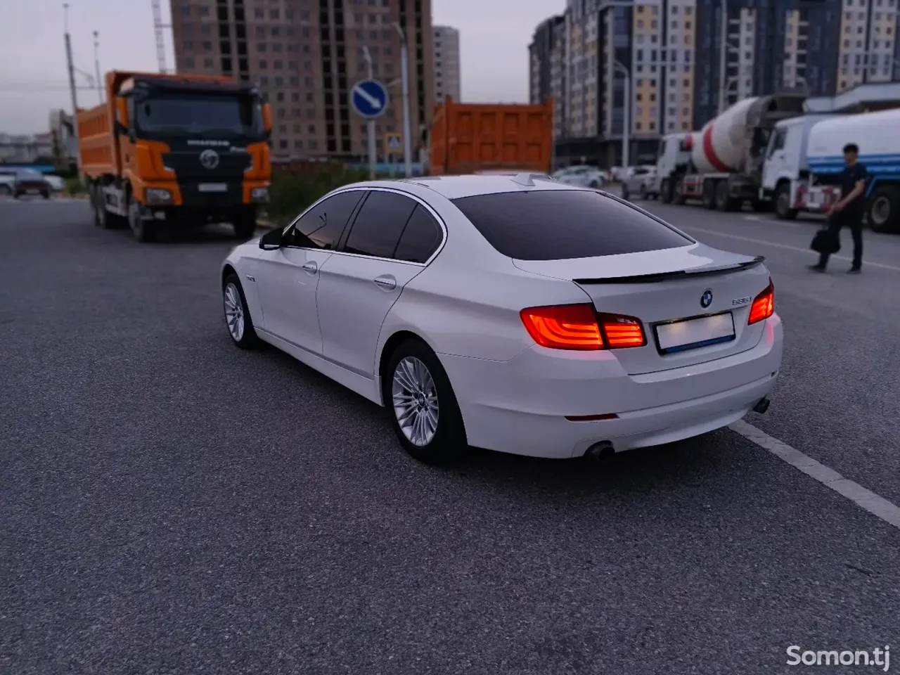BMW 5 series 2012 · 3.5 AT