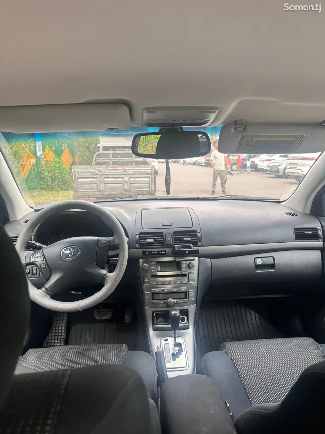 Toyota Avensis 2006 · 2.0 AT