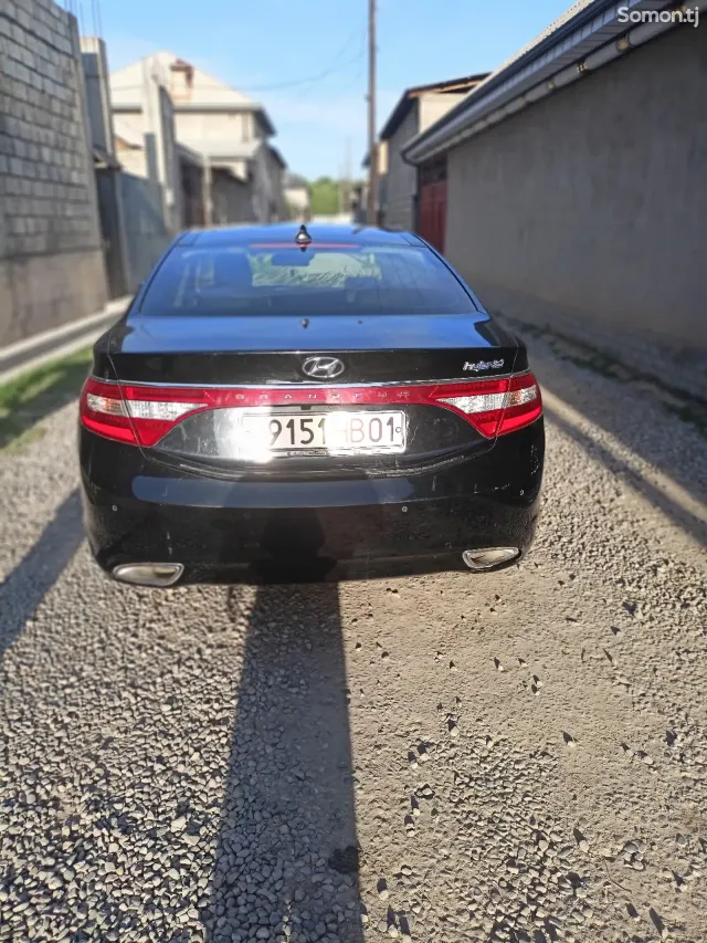 Hyundai Grandeur 2014 · 2.4 AT