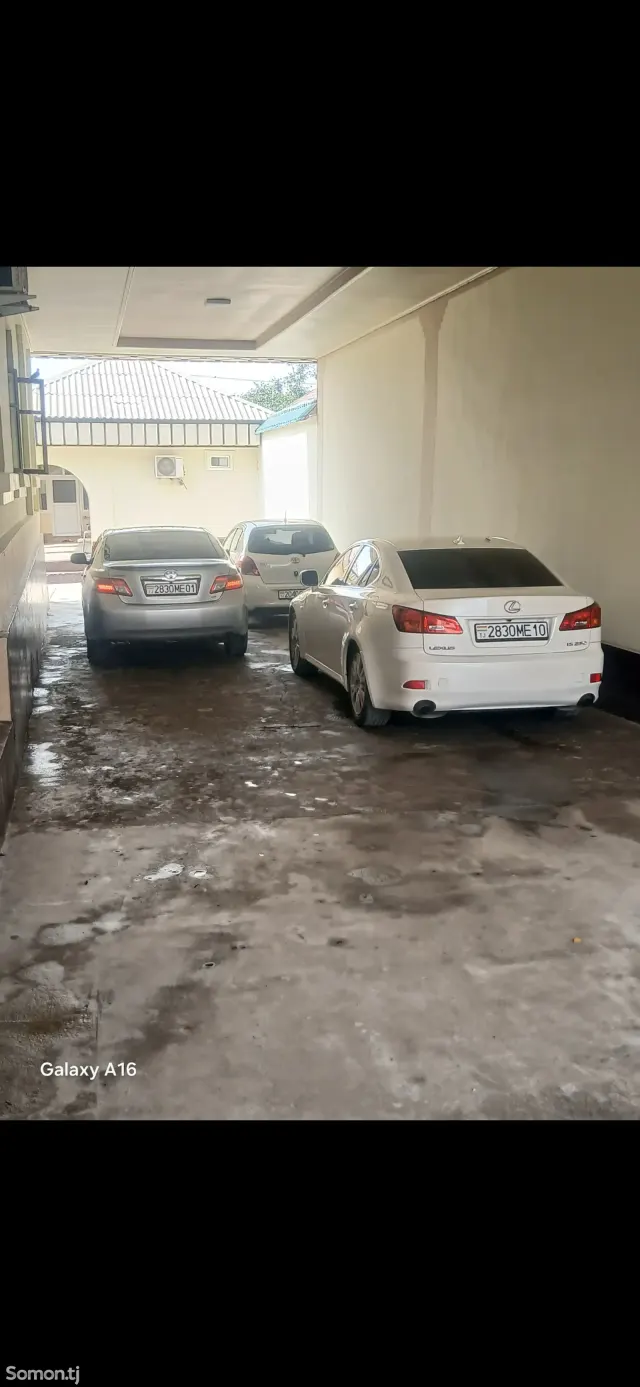 Toyota Camry 2010 · 2.4 AT