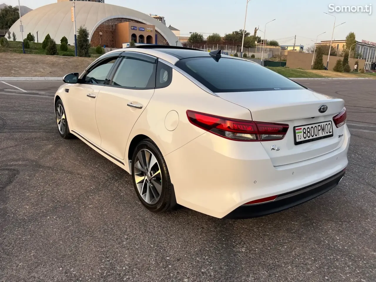 Kia K5 2016 · 1.7 AT