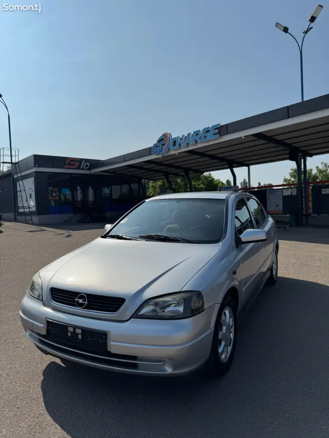 Opel Astra G 2002 · 1.6 AT