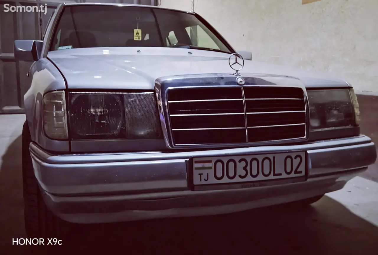 Mercedes-Benz W124 1992 · 2.5 MT