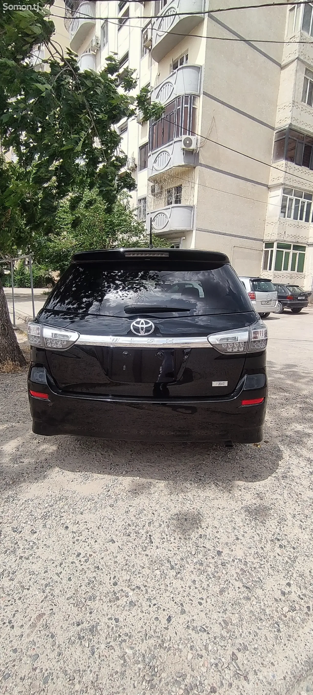 Toyota Wish 2014 · 2.0 AT
