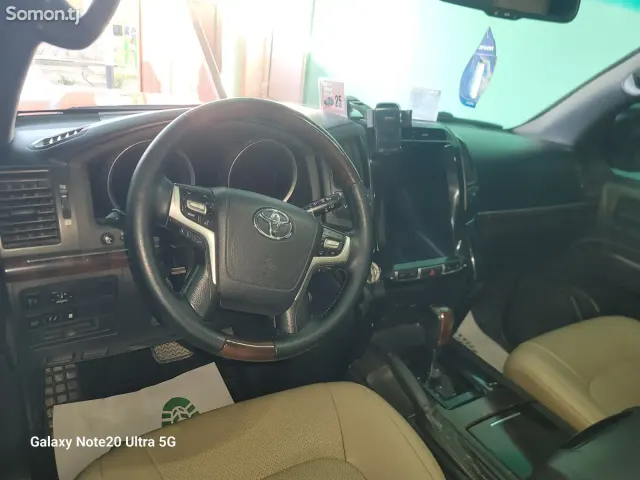Toyota Land Cruiser 2013 · 4.7 AT