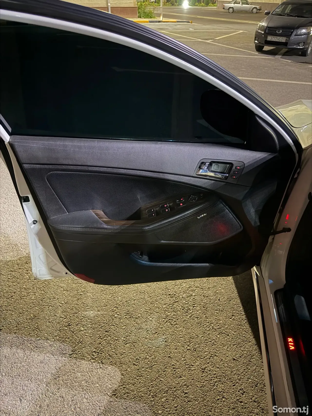 Kia K5 2012 · 2.2 AT