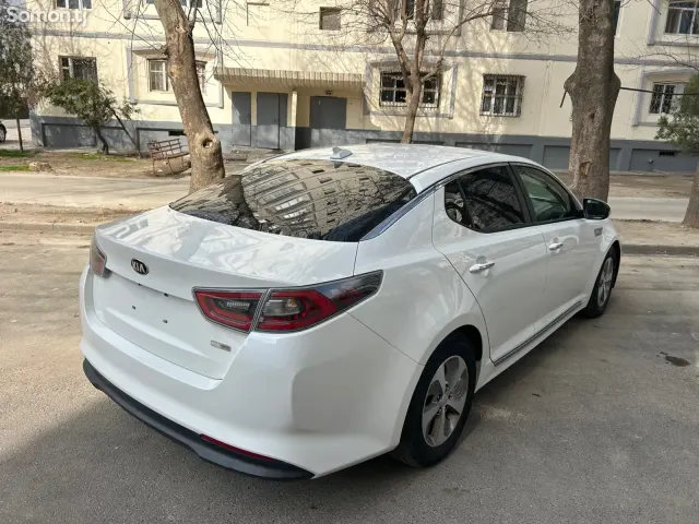 Kia Optima 2015 · 2.4 AT