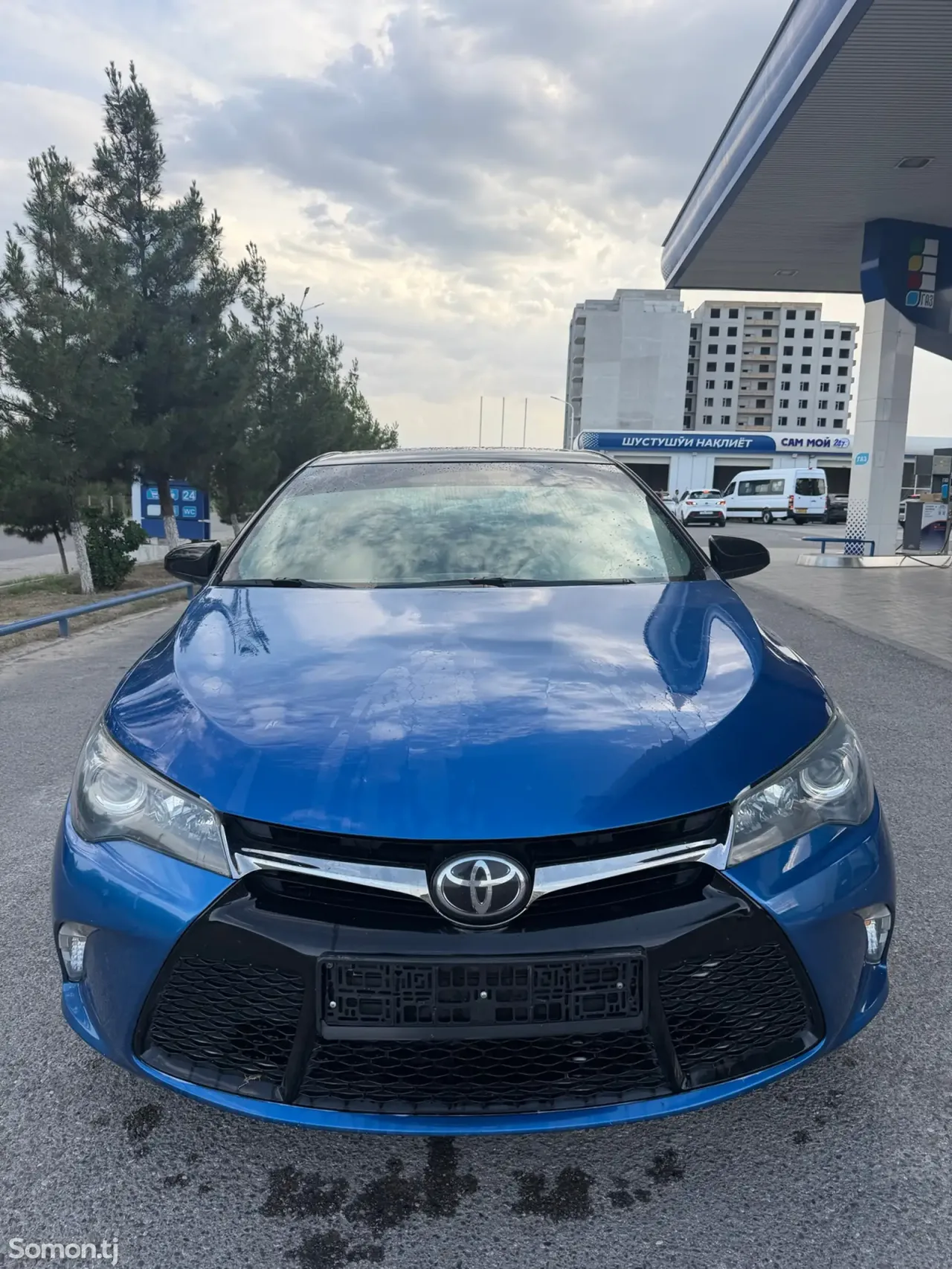 Toyota Camry 2017 · 2.0 AT