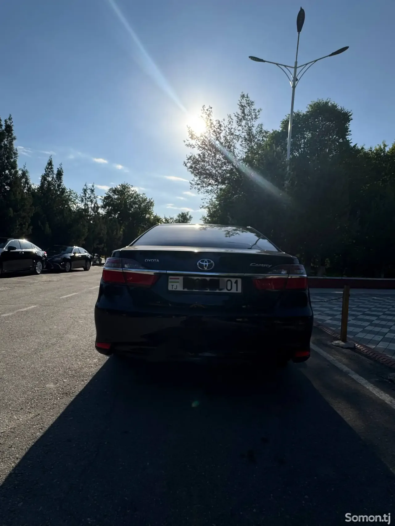 Toyota Camry 2015 · 2.5 AT