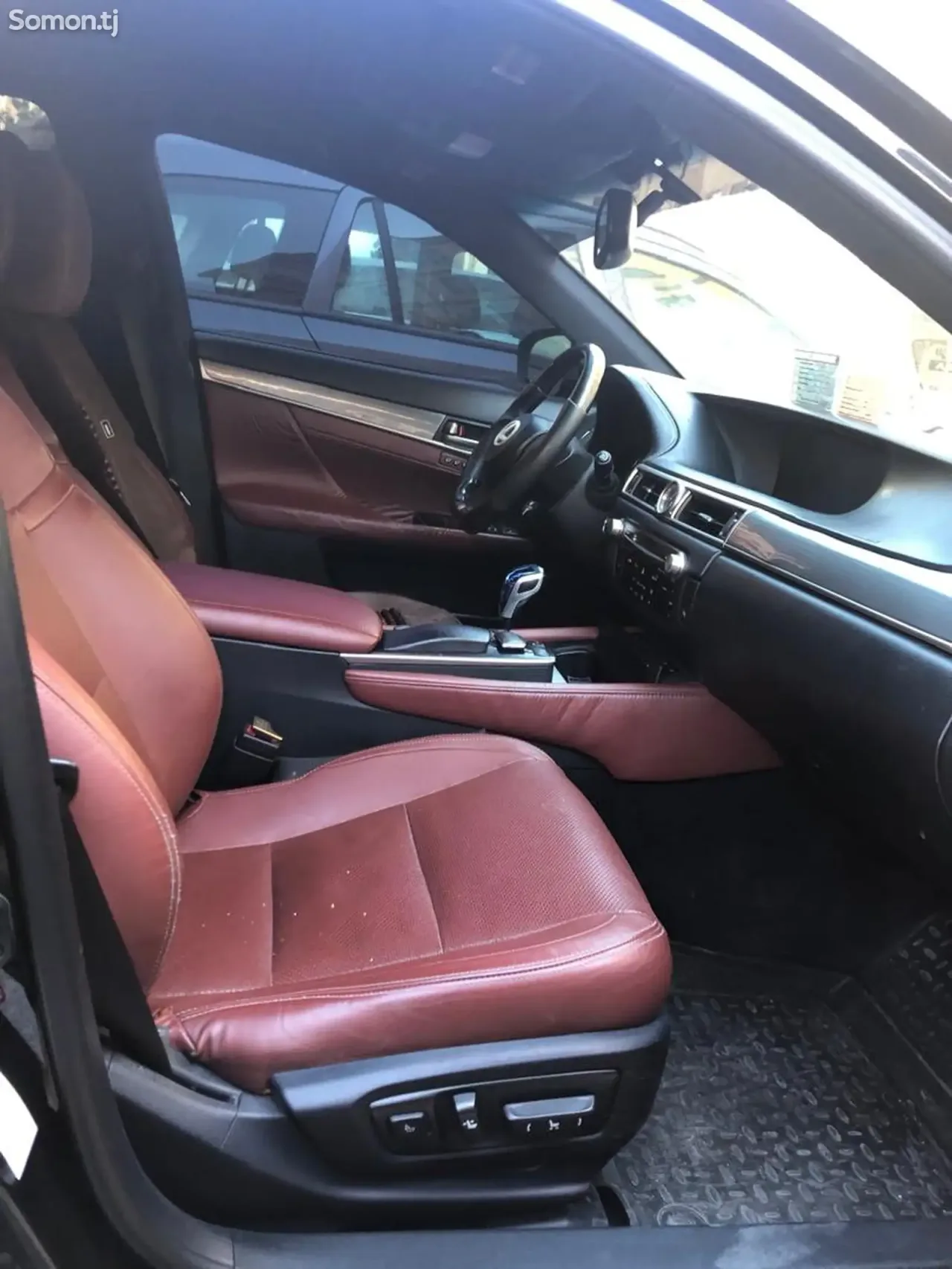 Lexus GS series 2013 · 3.5 AT