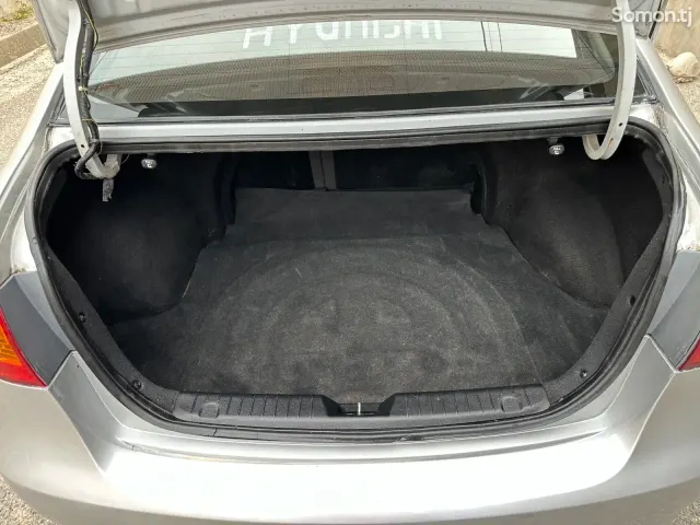 Hyundai Avante 2009 · 1.6 AT