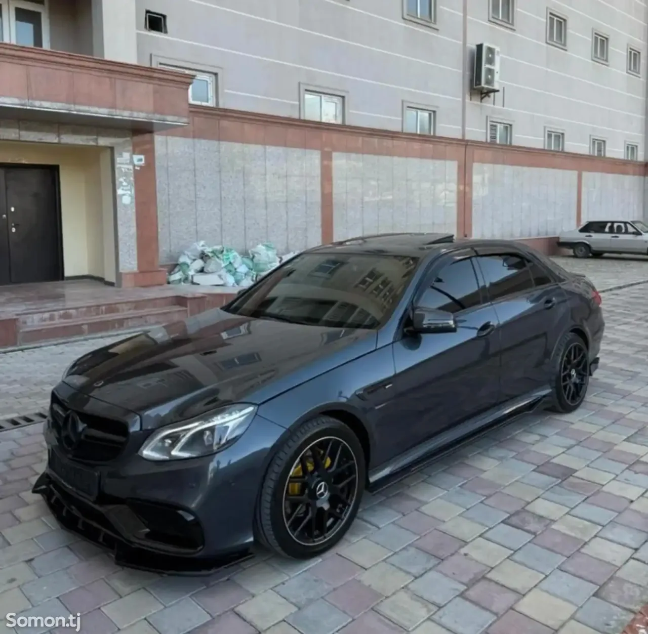 Mercedes-Benz E class 2010 · 3.5 AT